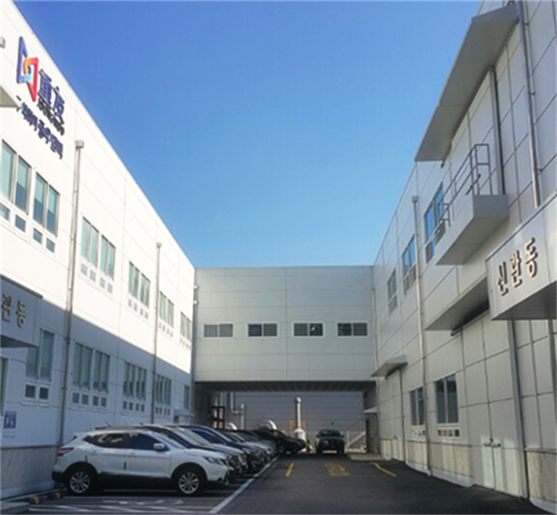 JOONGWOO Ventures into Semiconductor Glass Substrates, Aiming for 30,000 Units Monthly by 2027